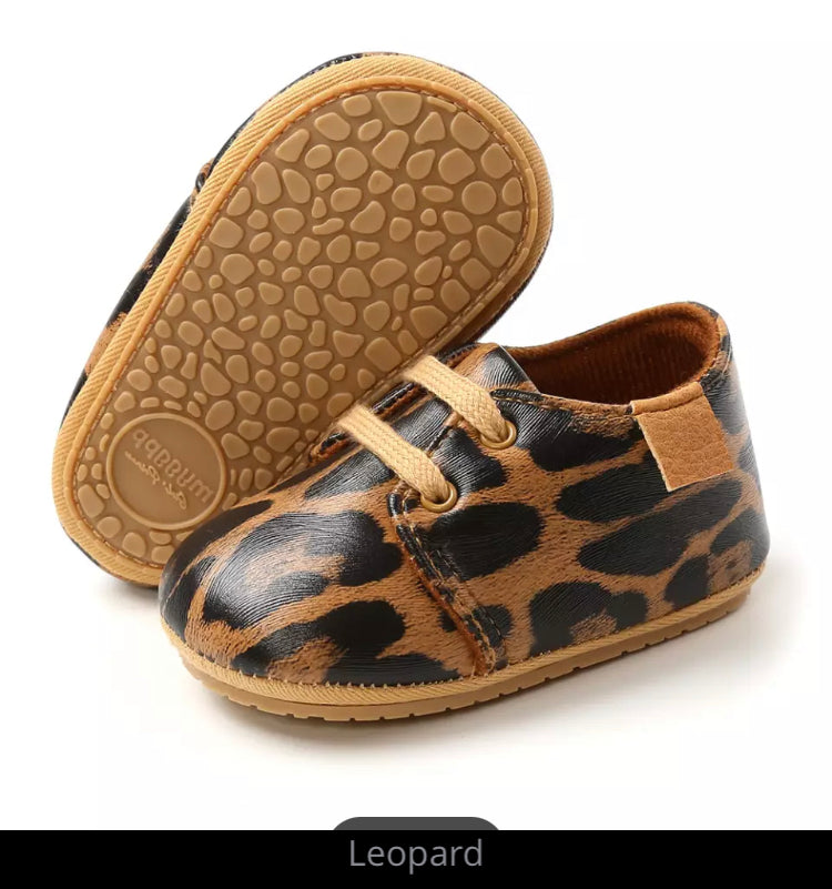 Retro Laceup Shoe